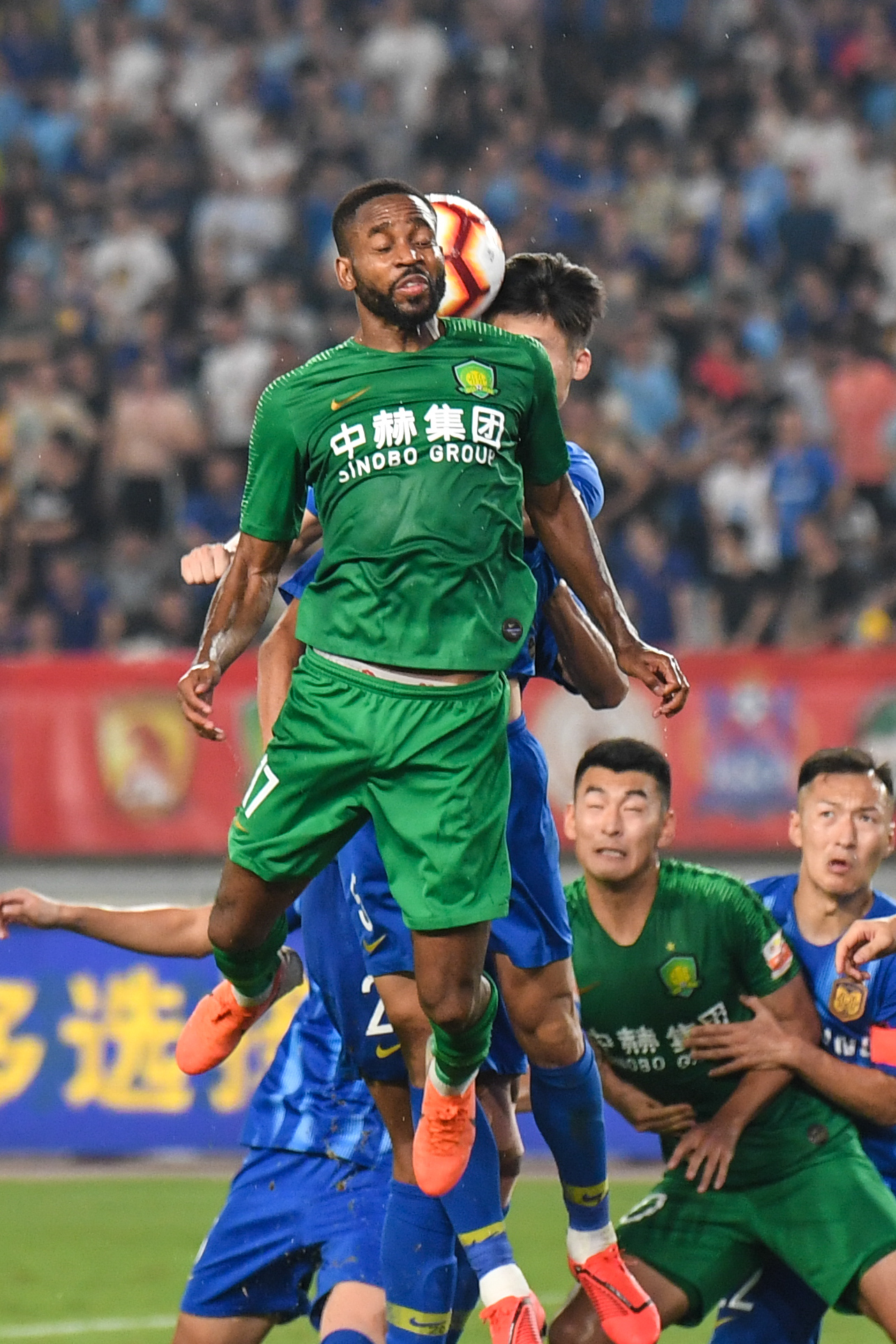 江苏苏宁新签外援正式亮相，中超球队实力再次增强的简单介绍