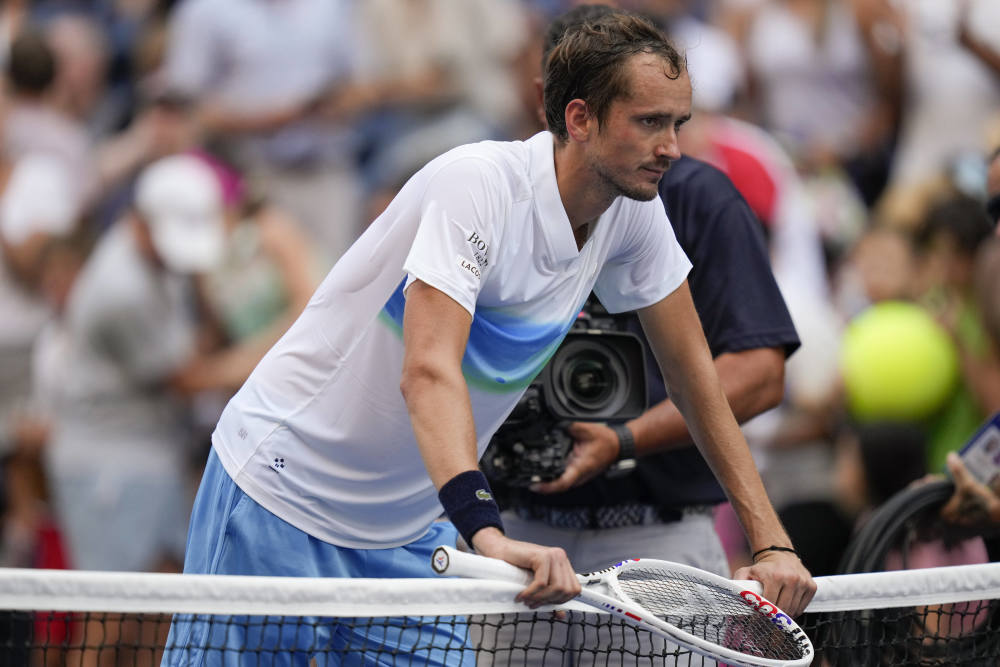 拉沃尔杯鏖战ATP总决赛，梅德韦杰夫统治全场