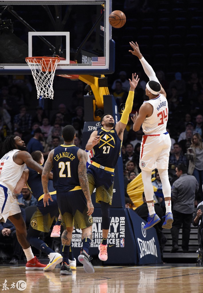 天津队逆转掘金，福克斯带队取胜