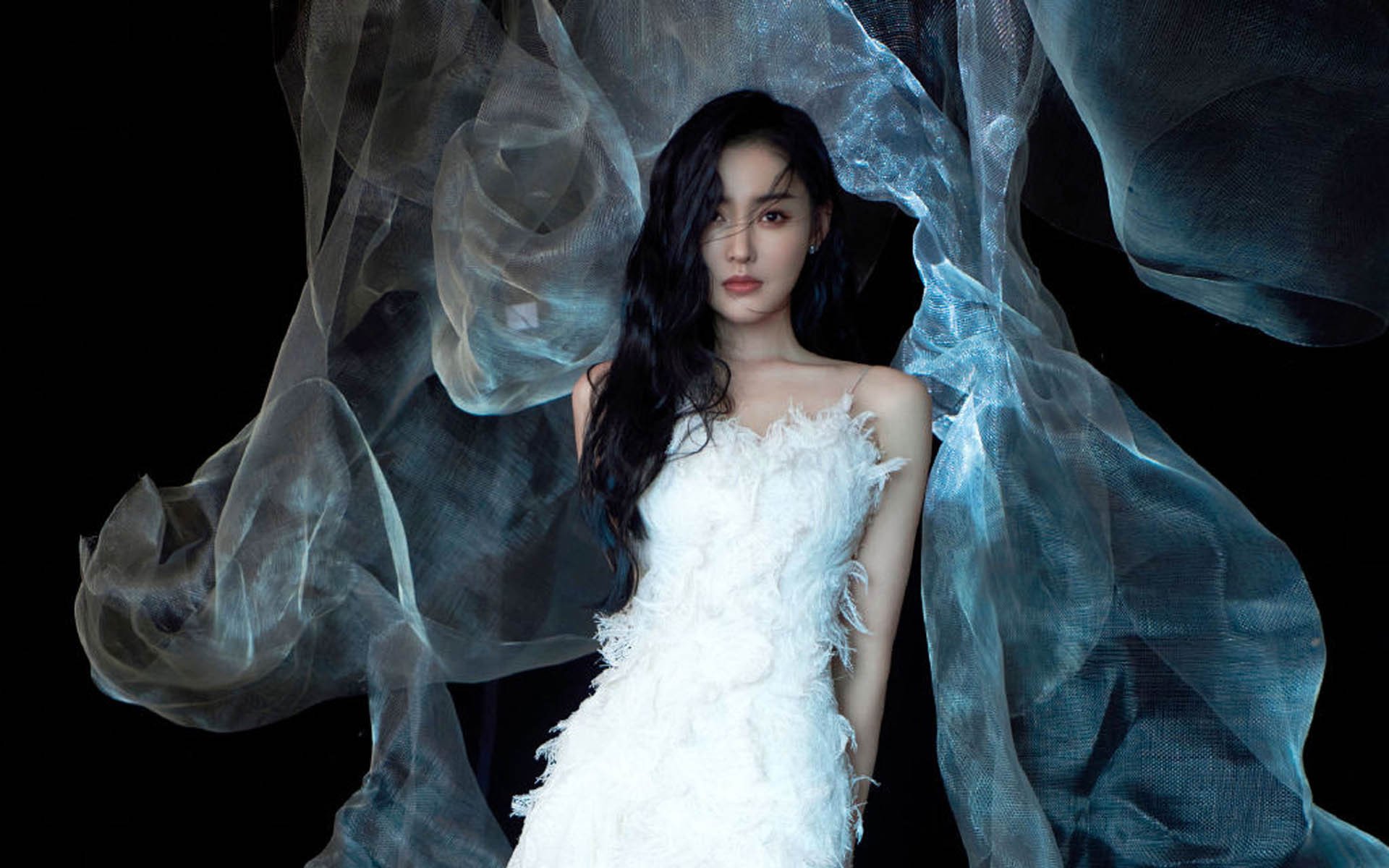 迪亚斯爆发，尼斯掀翻的，不只是阿尔及利亚的球网