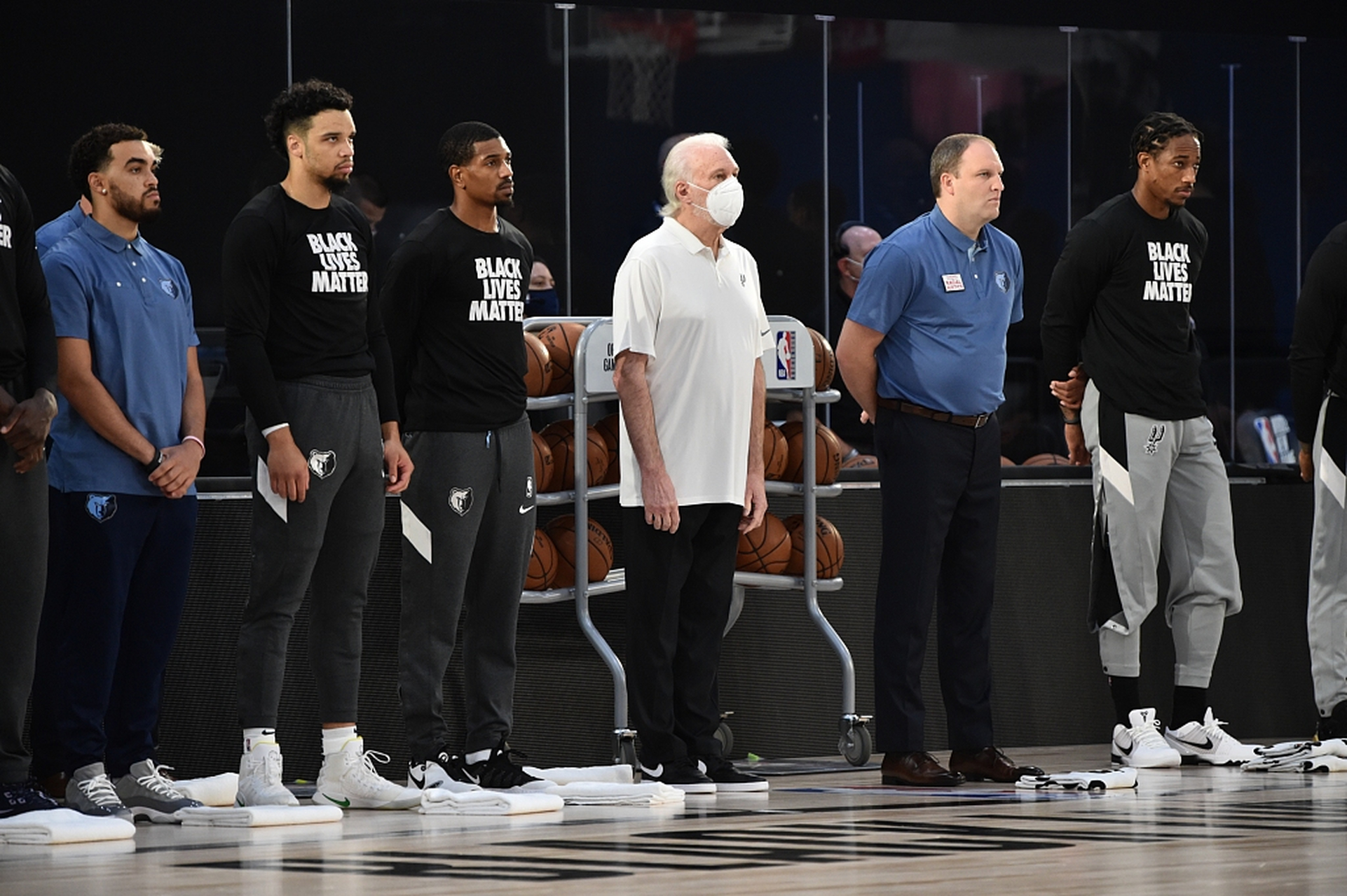 广厦队硬仗取胜猛龙,福克斯在NBA季后赛接管比赛 广厦队硬仗取胜猛龙,福克斯在NBA季后赛接管比赛