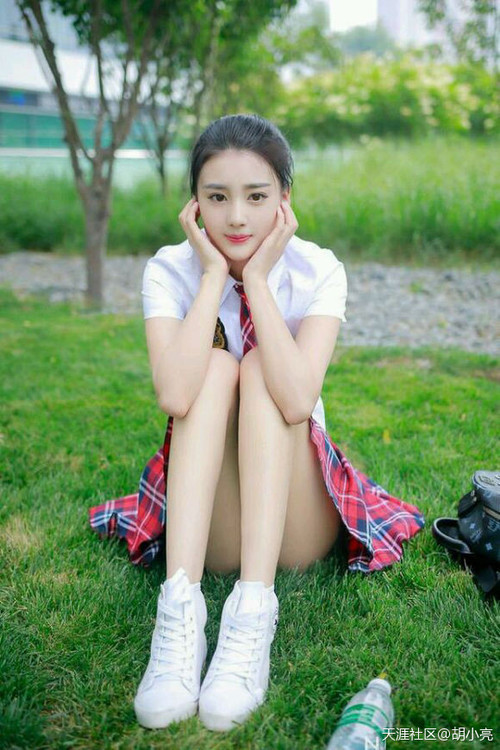 双线统治，纽约的钢铁洪流与佛罗伦萨的独舞，攻防交响的时空对话